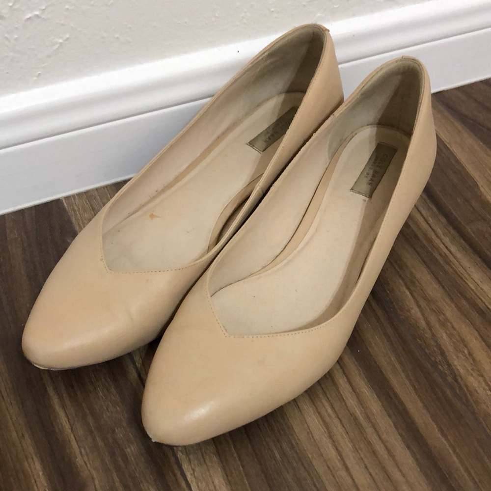 Nude stacked heel pumps